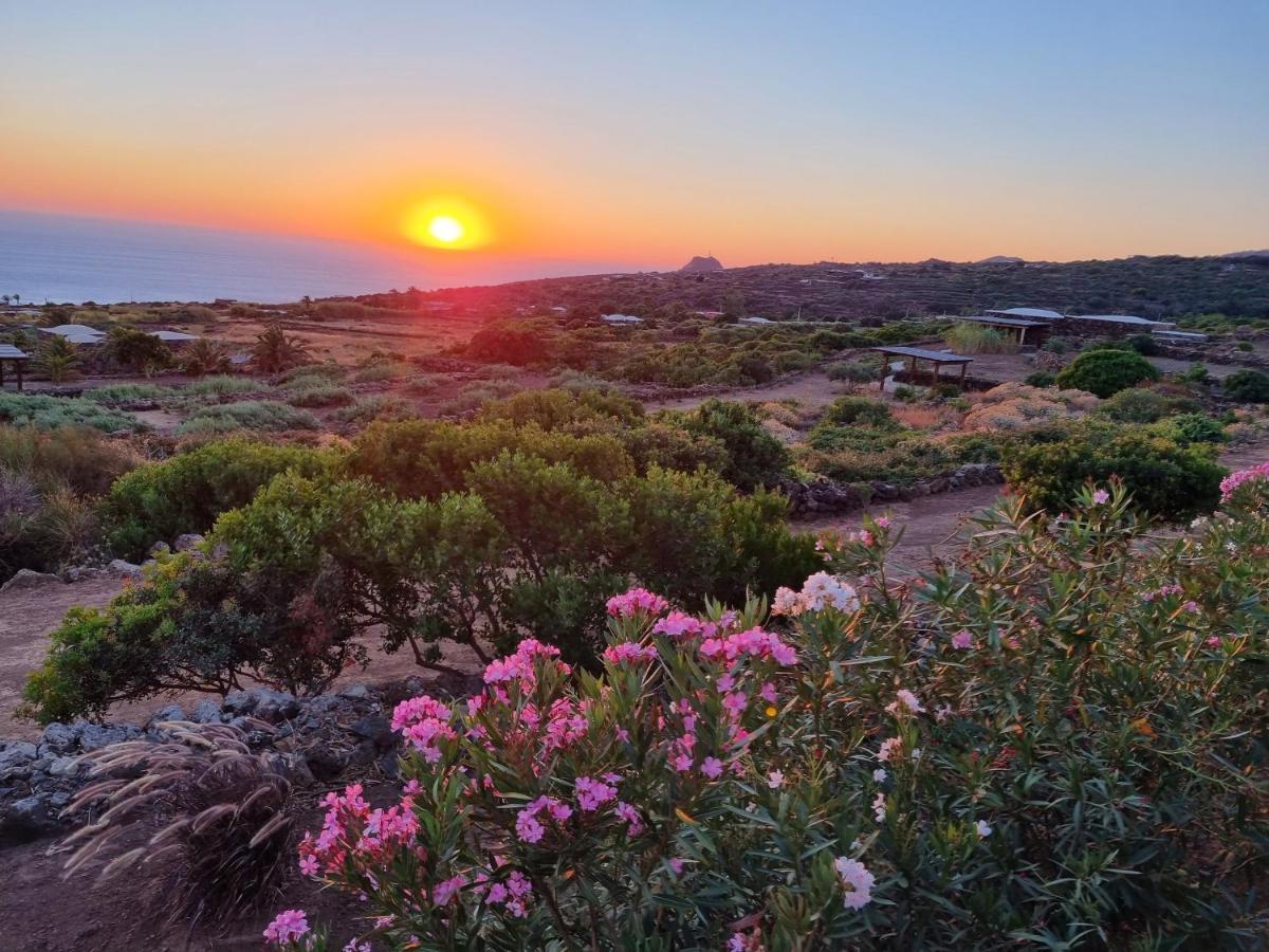 Holiday home Dammuso Il Tramonto Di Nica' *